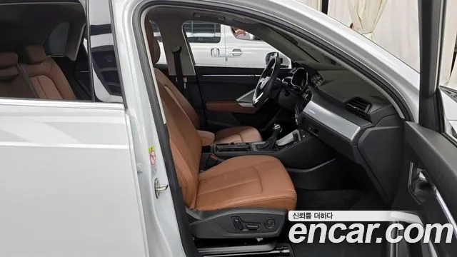 Audi Q3 (F3) 2022 Белый из Кореи, фото 2