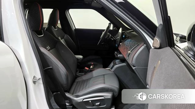 Mini Cooper S Countryman 3rd Generation 2024 Белый из Кореи, фото 2