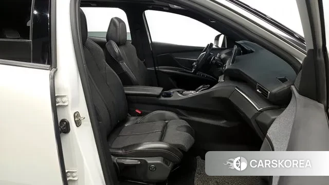 Peugeot 3008 second generation 2019 Белый из Кореи, фото 2