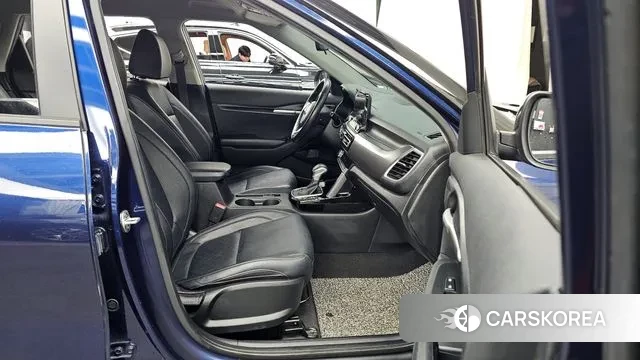 Kia Seltos 2020 Синий из Кореи, фото 2