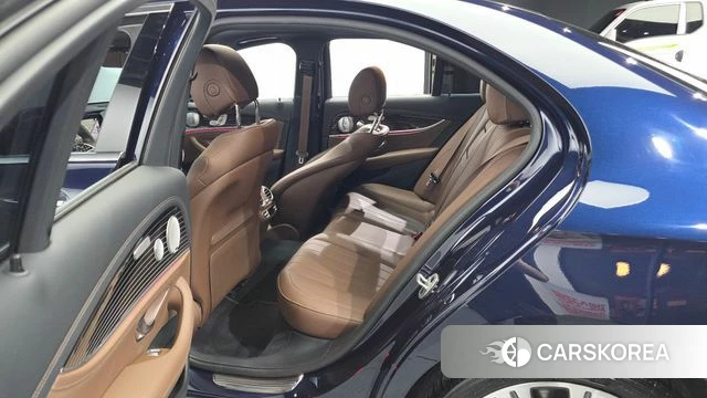 Mercedes-Benz E-Class W213 2021 Синий из Кореи, фото 2