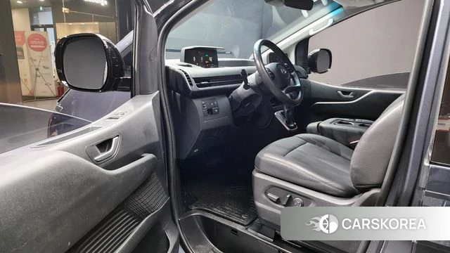 Hyundai Staria 2024 Серый из Кореи, фото 2