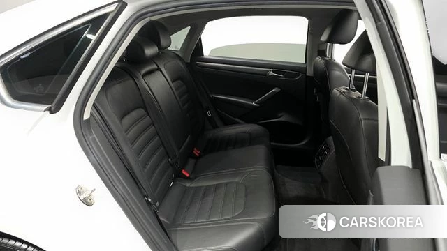 Volkswagen The New Passat 2018 Белый из Кореи, фото 2