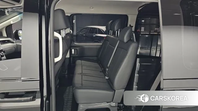 Hyundai Staria 2024 Черный из Кореи, фото 2