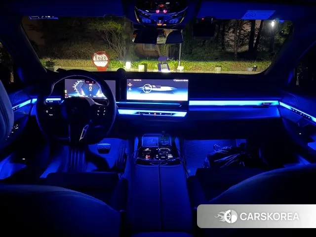 BMW 5 Series (G60) 2025 Черный из Кореи, фото 2