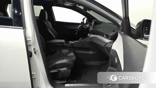 Peugeot 5008 second generation 2019 Белый из Кореи, фото 2