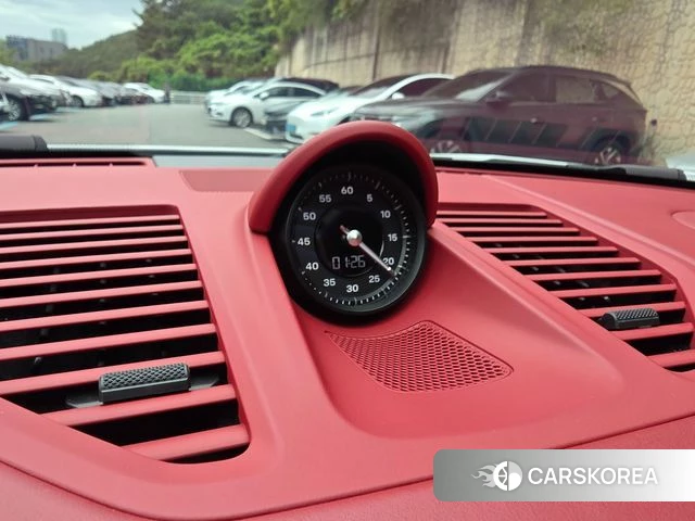 Porsche 911(992) 2024 Белый из Кореи, фото 2