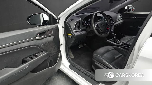 Hyundai Avante AD 2018 Белый из Кореи, фото 2