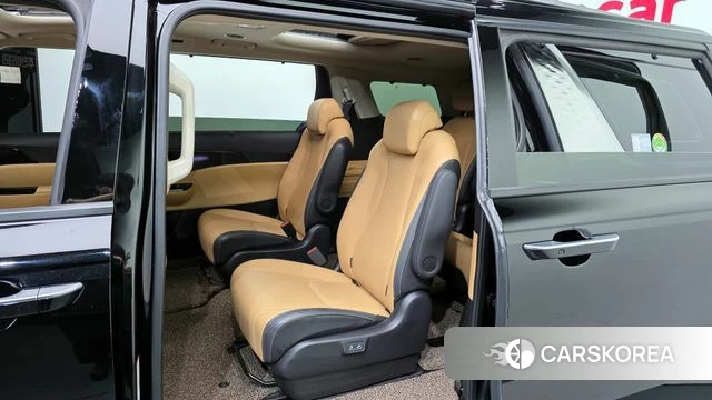 Kia Carnival 4th generation 2023 Черный из Кореи, фото 2