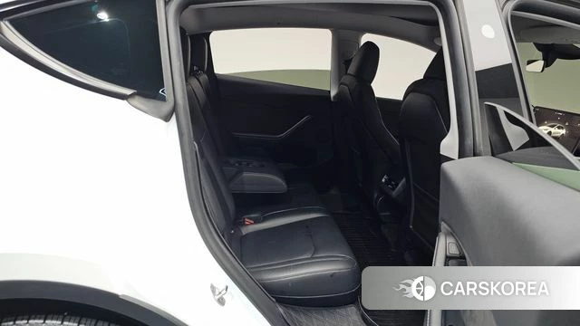 Tesla Model Y 2024 Белый из Кореи, фото 2