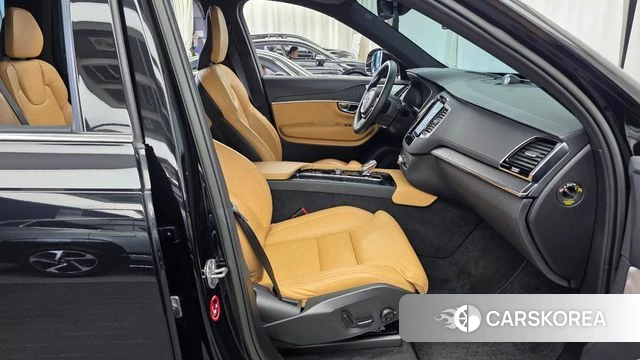 Volvo XC90 second Generation 2023 Черный из Кореи, фото 2