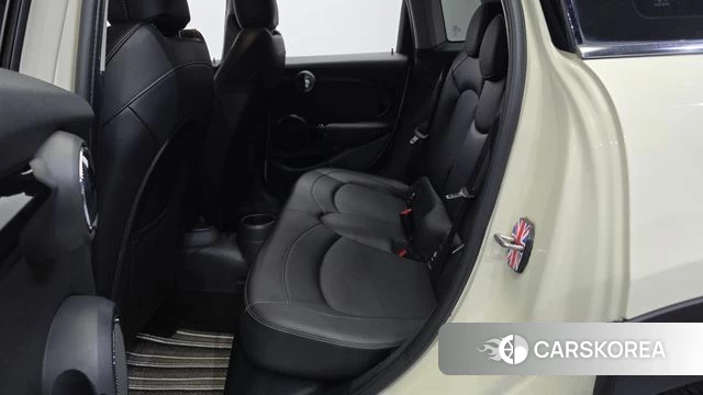 Mini Cooper D 2018 Жемчужный цвет из Кореи, фото 2