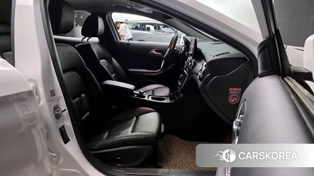 Mercedes-Benz GLA-Class X156 2019 Белый из Кореи, фото 2