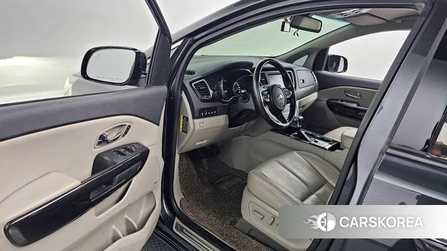 Kia The New Carnival 2019 Черный из Кореи, фото 2