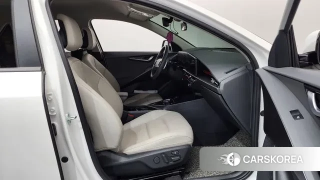 Kia Di Ol Nu Niro 2022 Белый из Кореи, фото 2