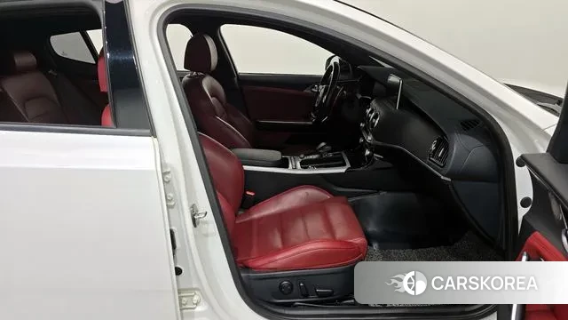 Kia Stinger 2019 Белый из Кореи, фото 2