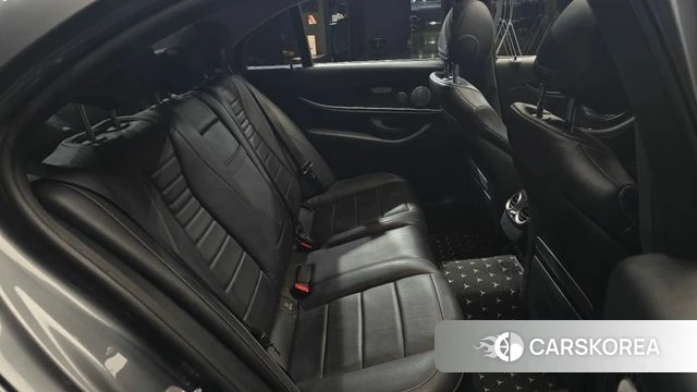 Mercedes-Benz E-Class W213 2018 Серый из Кореи, фото 2