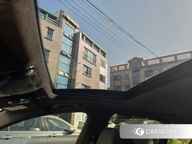 BMW 5 Series (G30) 2023 Белый из Кореи, фото 2