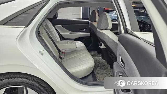 Hyundai Avante (CN7) 2022 Белый из Кореи, фото 2