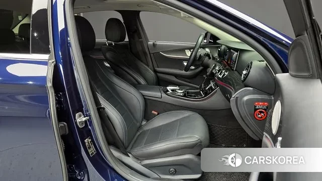 Mercedes-Benz E-Class W213 2019 Синий из Кореи, фото 2