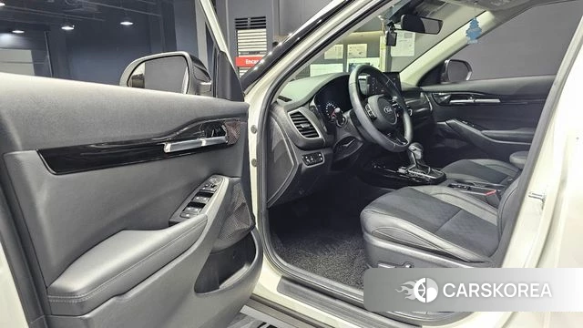 Kia Seltos 2021 Белый из Кореи, фото 2