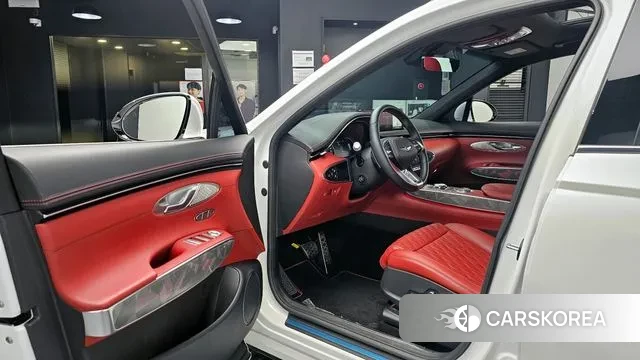 Genesis GV70 2023 Белый из Кореи, фото 2