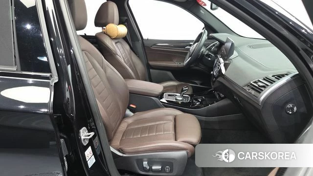 BMW X3 (G01) 2022 Черный из Кореи, фото 2
