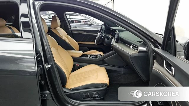 Kia K5 3rd generation 2023 Серый из Кореи, фото 2