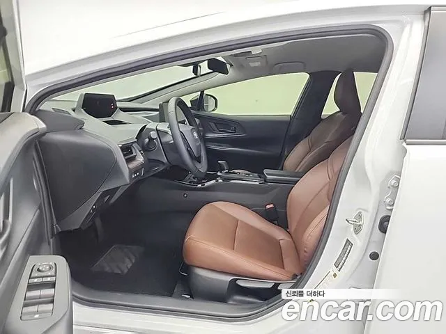 Toyota Prius 5th Generation 2023 Белый из Кореи, фото 2