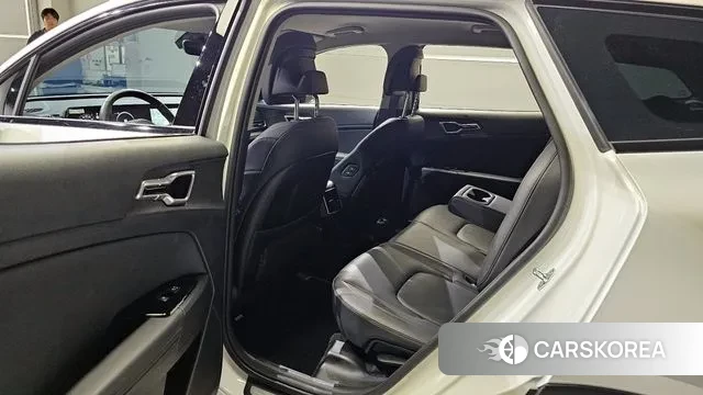 Kia Sportage 5th Generation 2023 Белый из Кореи, фото 2