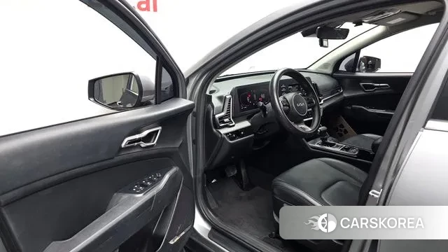Kia Sportage 5th Generation 2022 Серебряный из Кореи, фото 2