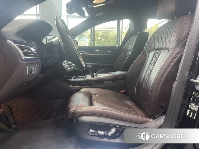 BMW 7 series 2023 Черный из Китая, фото 2
