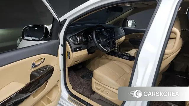 Kia The New Carnival 2019 Белый из Кореи, фото 2