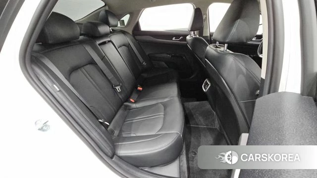 Kia The New K5 3rd generation 2025 Белый из Кореи, фото 2