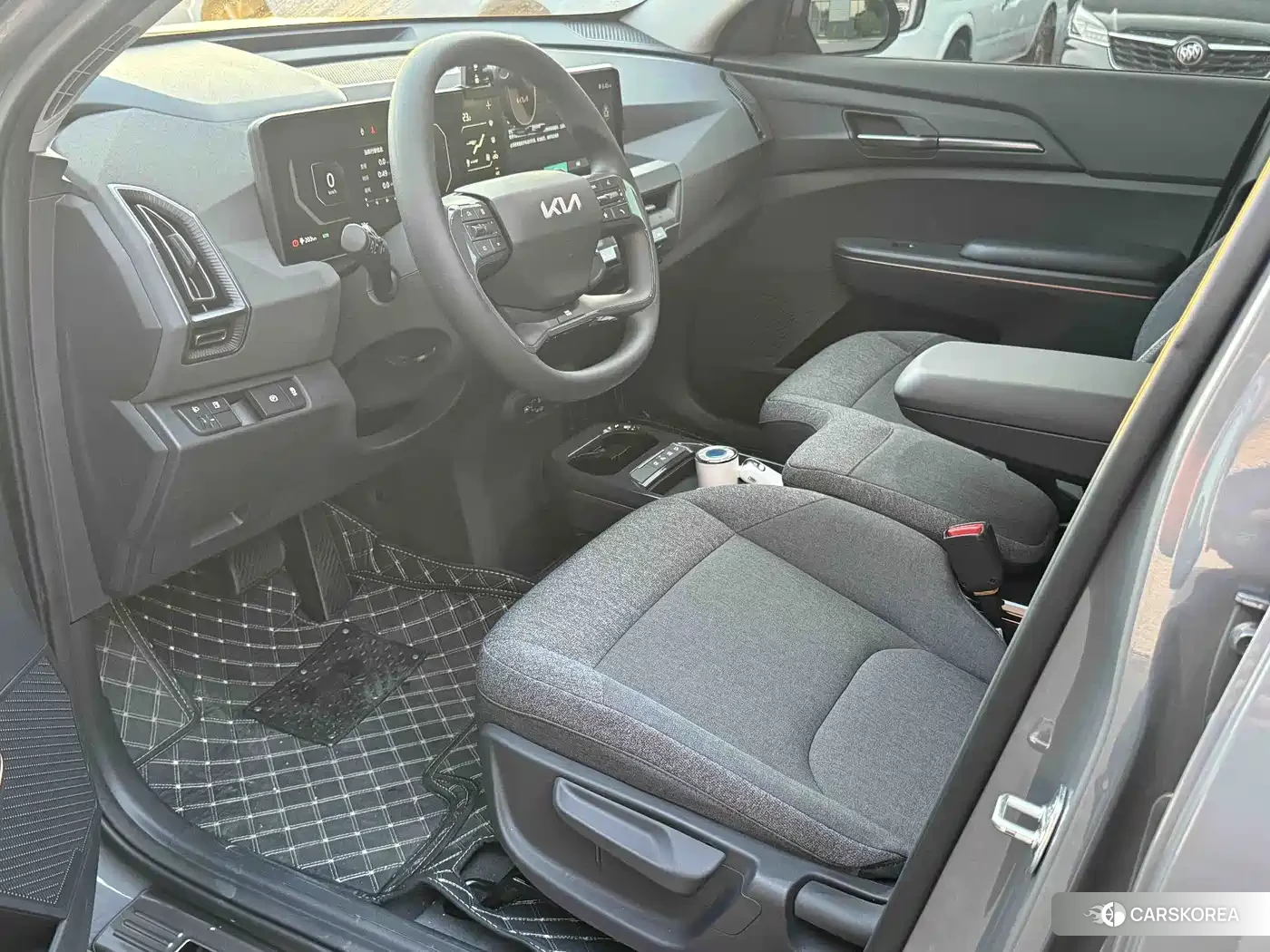 Kia EV5 2026 Silver/gray из Китая, фото 2