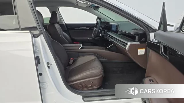 Hyundai Grandeur Hybrid (GN7) 2023 Белый из Кореи, фото 2