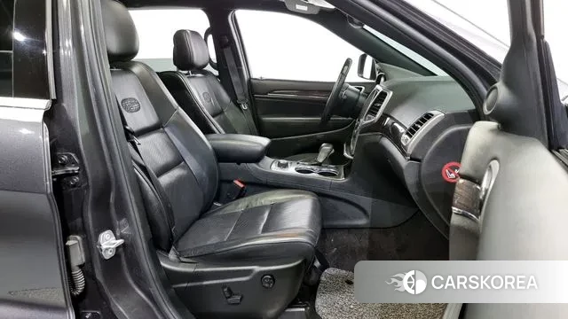 Jeep Grand Cherokee 2018 Серый из Кореи, фото 2