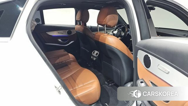 Mercedes-Benz GLC-Class X253 2023 Белый из Кореи, фото 2