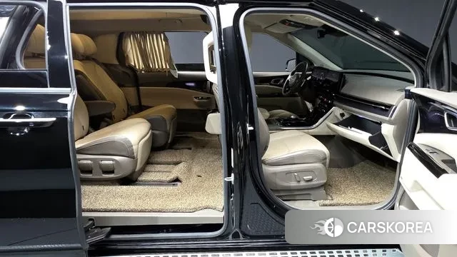 Kia Carnival 4th generation 2020 Черный из Кореи, фото 2