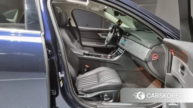 Jaguar XF (X260) 2019 Синий из Кореи, фото 2