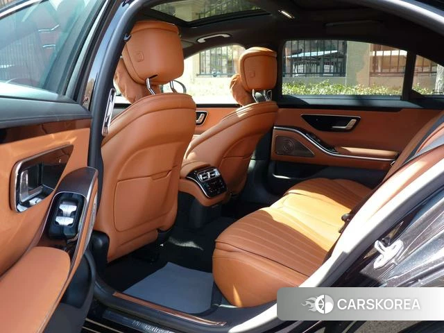 Mercedes-Benz S-class 2024 Черный из Китая, фото 2