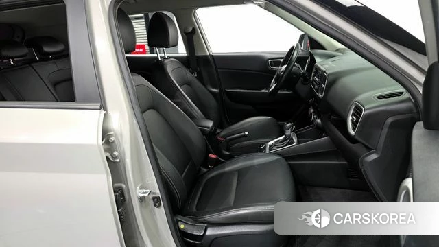 Hyundai Venue 2021 Серебристо-серый из Кореи, фото 2