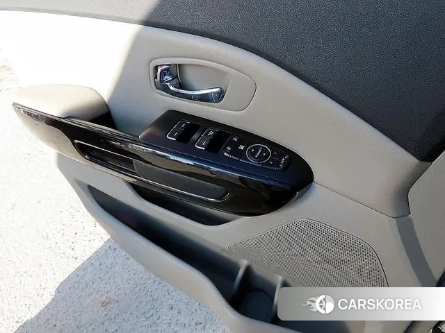 Kia The New Carnival 2018 Белый из Кореи, фото 2