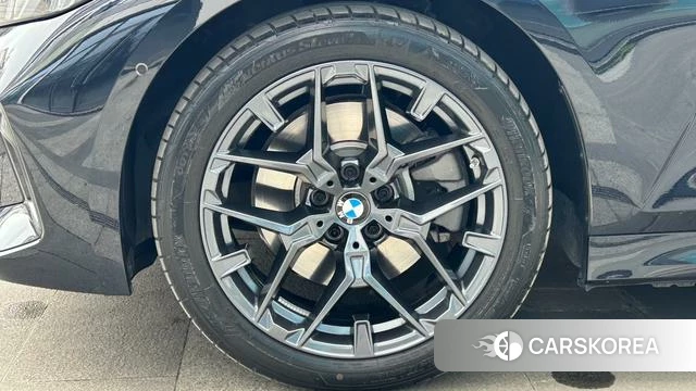 BMW 3 series 2025 Черный из Китая, фото 2