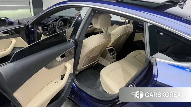 Audi A5 (F5) 2023 Синий из Кореи, фото 2