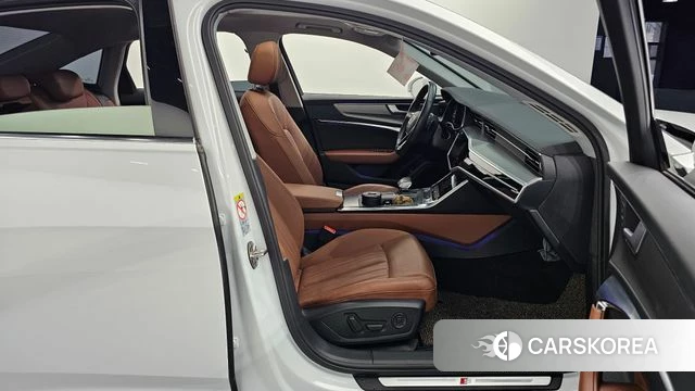 Audi A6 (C8) 2020 Белый из Кореи, фото 2