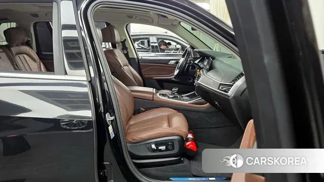 BMW X7 (G07) 2021 Черный из Кореи, фото 2