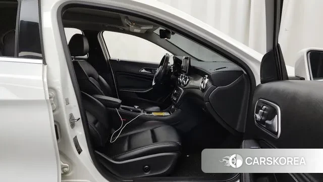 Mercedes-Benz GLA-Class X156 2018 Белый из Кореи, фото 2