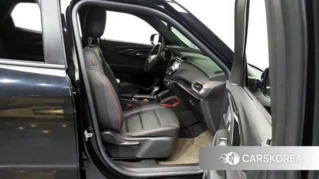 Chevrolet (GM Daewoo) Trailblazer 2022 Черный из Кореи, фото 2