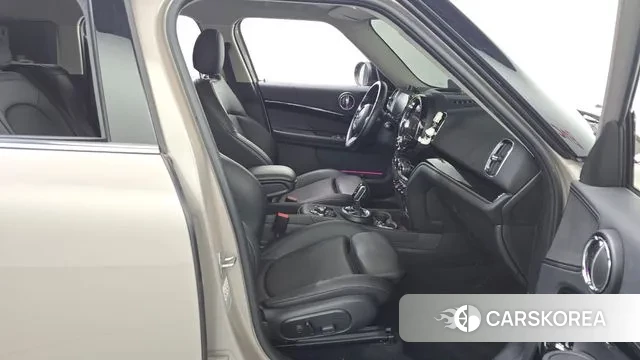 Mini Cooper Countryman 2021 Песочный из Кореи, фото 2